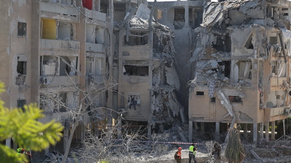 Η σύρραξη Ισραήλ - Ιράν δοκιμάζει τα όρια του Διεθνούς Δικαίου