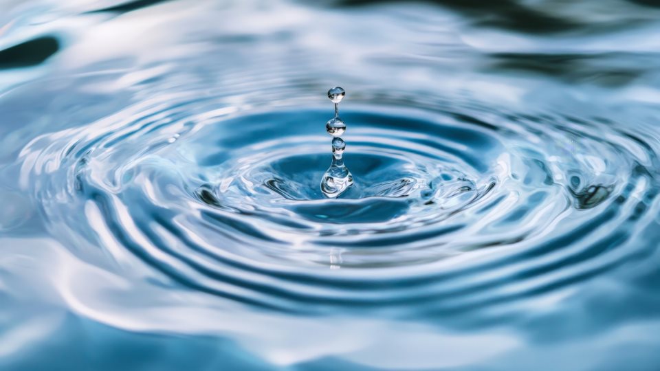 &#x397; &#x3B5;&#x3C0;&#x3B1;&#x3BD;&#x3B1;&#x3BE;&#x3B9;&#x3BF;&#x3BB;&#x3CC;&#x3B3;&#x3B7;&#x3C3;&#x3B7; &#x3C4;&#x3B7;&#x3C2; &#x3BF;&#x3B9;&#x3BA;&#x3BF;&#x3BD;&#x3BF;&#x3BC;&#x3B9;&#x3BA;&#x3AE;&#x3C2; &#x3B1;&#x3BE;&#x3AF;&#x3B1;&#x3C2; &#x3C4;&#x3BF;&#x3C5; &#x3BD;&#x3B5;&#x3C1;&#x3BF;&#x3CD; &#x3B1;&#x3BD;&#x3AC; &#x3C4;&#x3BF;&#x3BD; &#x3BA;&#x3CC;&#x3C3;&#x3BC;&#x3BF; &#x3AD;&#x3C7;&#x3B5;&#x3B9; &#x3AE;&#x3B4;&#x3B7; &#x3B1;&#x3C1;&#x3C7;&#x3AF;&#x3C3;&#x3B5;&#x3B9;