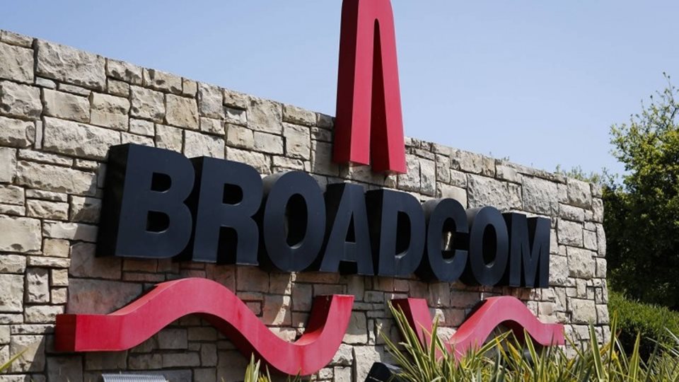 Broadcom: &#x39A;&#x3B1;&#x3B8;&#x3B7;&#x3C3;&#x3C5;&#x3C7;&#x3AC;&#x3B6;&#x3B5;&#x3B9; &#x3CC;&#x3C4;&#x3B9; &#x3B7; &#x3B5;&#x3BE;&#x3B1;&#x3B3;&#x3BF;&#x3C1;&#x3AC; &#x3C4;&#x3B7;&#x3C2; VMWare &#x3AD;&#x3BD;&#x3B1;&#x3BD;&#x3C4;&#x3B9; 61 &#x3B4;&#x3B9;&#x3C3;. &#x3B4;&#x3BF;&#x3BB;. &quot;&#x3B8;&#x3B1; &#x3BA;&#x3BB;&#x3B5;&#x3AF;&#x3C3;&#x3B5;&#x3B9; &#x3C3;&#x3CD;&#x3BD;&#x3C4;&#x3BF;&#x3BC;&#x3B1;&quot;