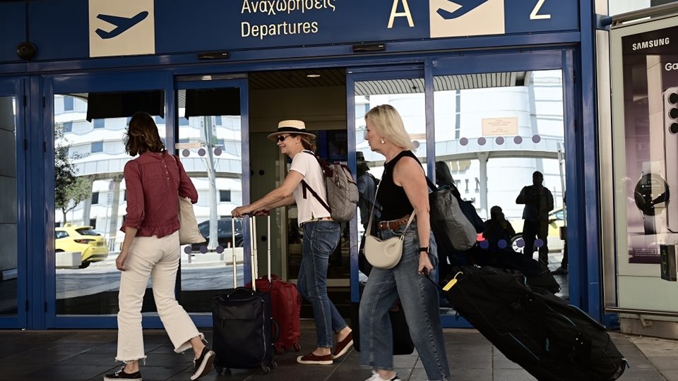 Οι κερδισμένοι και οι χαμένοι στο επτάμηνο του 2023 από τη διεθνή επιβατική κίνηση