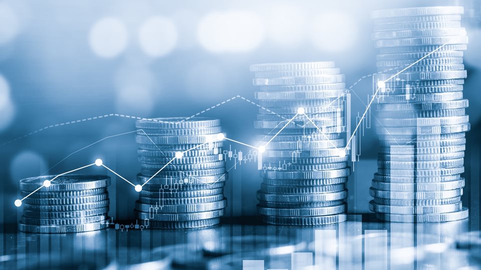 Υποχωρούν από τα ιστορικά υψηλά οι ευρωαγορές