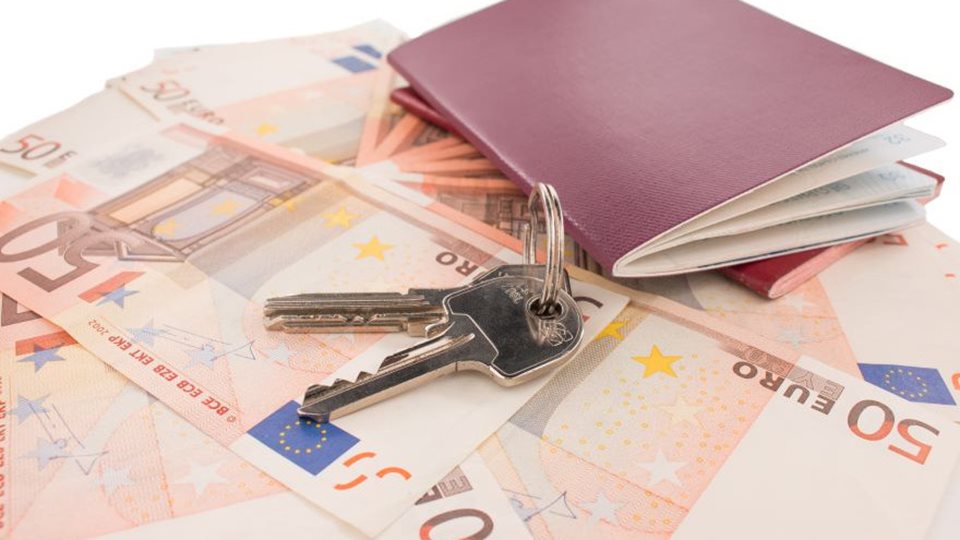 Χρυσή Βίζα: Όσοι πρόλαβαν, πρόλαβαν - Εφεξής όσοι επιλέγουν Ελλάδα πρέπει να βάλουν πιο βαθιά το χέρι στην τσέπη