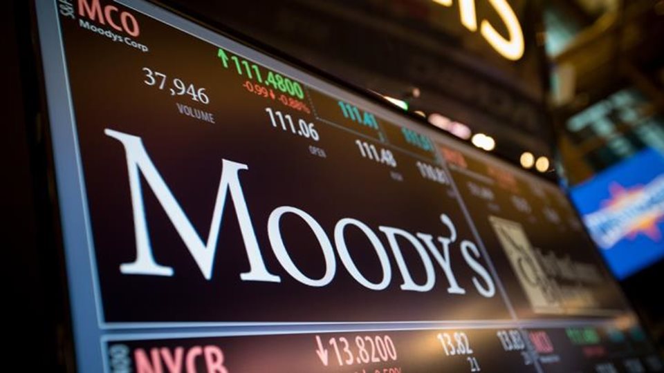 Moody&#x2019;s Analytics: &#x394;&#x3CD;&#x3C3;&#x3BA;&#x3BF;&#x3BB;&#x3B7; &#x3C7;&#x3C1;&#x3BF;&#x3BD;&#x3B9;&#x3AC; &#x3B3;&#x3B9;&#x3B1; &#x3B1;&#x3B3;&#x3BF;&#x3C1;&#x3AD;&#x3C2; &#x3BA;&#x3B1;&#x3B9; &#x3BF;&#x3B9;&#x3BA;&#x3BF;&#x3BD;&#x3BF;&#x3BC;&#x3AF;&#x3B5;&#x3C2; &#x3C4;&#x3BF; 2026 &#x2013; &#x39C;&#x3AF;&#x3B1; &#x3B1;&#x3C0;&#x3CC;&#x3C4;&#x3BF;&#x3BC;&#x3B7; &#x3BA;&#x3B1;&#x3B9; &#x3B9;&#x3C3;&#x3C7;&#x3C5;&#x3C1;&#x3AE; &#x3B4;&#x3B9;&#x3CC;&#x3C1;&#x3B8;&#x3C9;&#x3C3;&#x3B7; &#x3C3;&#x3C4;&#x3BF;&#x3C5;&#x3C2; &#x3BC;&#x3B5;&#x3B3;&#x3B1;&#x3BB;&#x3CD;&#x3C4;&#x3B5;&#x3C1;&#x3BF;&#x3C5;&#x3C2; &#x3BA;&#x3B9;&#x3BD;&#x3B4;&#x3CD;&#x3BD;&#x3BF;&#x3C5;&#x3C2;