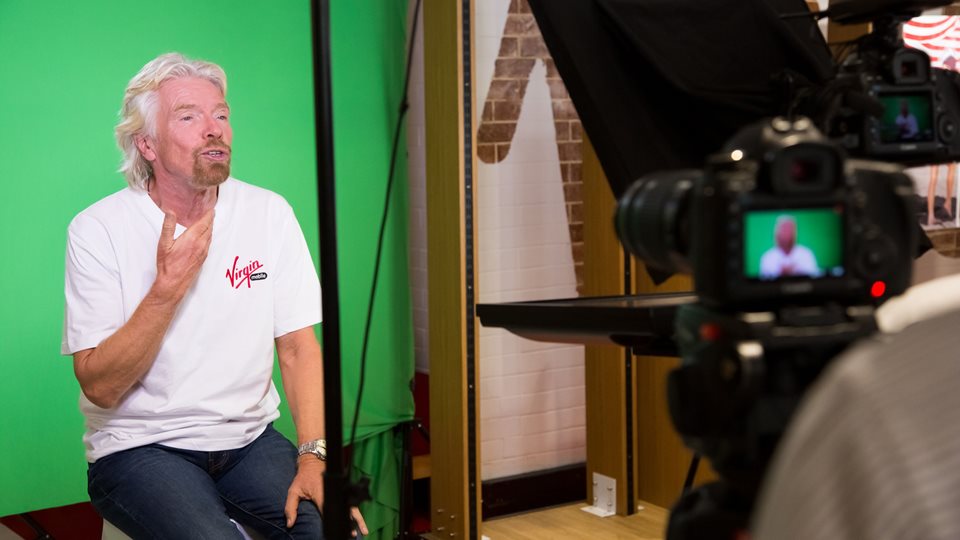 Ο Ρίτσαρντ Μπράνσον σκοπεύει να πάει στο διάστημα πριν τον Τζεφ Μπέζος