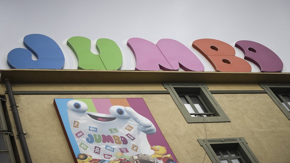 Jumbo: &#x391;&#x3CD;&#x3BE;&#x3B7;&#x3C3;&#x3B7; 8% &#x3C4;&#x3C9;&#x3BD; &#x3C0;&#x3C9;&#x3BB;&#x3AE;&#x3C3;&#x3B5;&#x3C9;&#x3BD; &#x3C3;&#x3C4;&#x3BF; 8&#x3BC;&#x3B7;&#x3BD;&#x3BF; - &#x39F;&#x3B9; &#x3B5;&#x3C0;&#x3B9;&#x3B4;&#x3CC;&#x3C3;&#x3B5;&#x3B9;&#x3C2; &#x3B1;&#x3BD;&#x3AC; &#x3C7;&#x3CE;&#x3C1;&#x3B1;