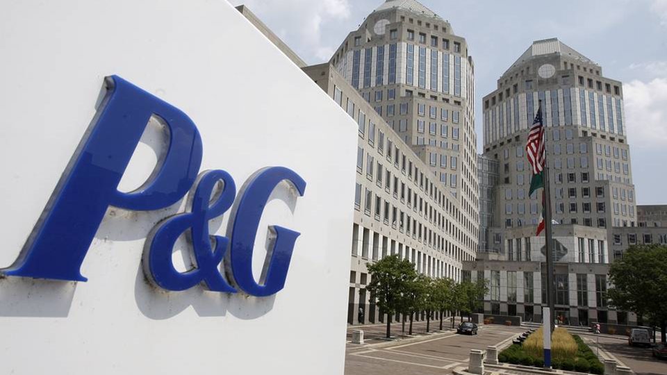 Procter &amp; Gamble: &#x39E;&#x3B5;&#x3C0;&#x3AD;&#x3C1;&#x3B1;&#x3C3;&#x3B5; &#x3C4;&#x3B9;&#x3C2; &#x3C0;&#x3C1;&#x3BF;&#x3C3;&#x3B4;&#x3BF;&#x3BA;&#x3AF;&#x3B5;&#x3C2; &#x3C3;&#x3C4;&#x3BF; &#x3C4;&#x3C1;&#x3AF;&#x3BC;&#x3B7;&#x3BD;&#x3BF; &#x3C0;&#x3B1;&#x3C1;&#x3AC; &#x3C4;&#x3B9;&#x3C2; &#x3B1;&#x3C5;&#x3BE;&#x3AE;&#x3C3;&#x3B5;&#x3B9;&#x3C2; &#x3C4;&#x3B9;&#x3BC;&#x3CE;&#x3BD;