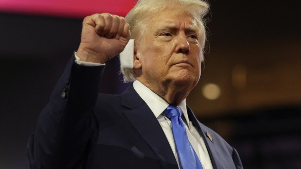 Goldman Sachs: &#x3A0;&#x3CC;&#x3C3;&#x3BF; &#x3B8;&#x3B1; &#x3C7;&#x3C4;&#x3C5;&#x3C0;&#x3AE;&#x3C3;&#x3B5;&#x3B9; &#x3C4;&#x3B7;&#x3BD; &#x3B1;&#x3BD;&#x3AC;&#x3C0;&#x3C4;&#x3C5;&#x3BE;&#x3B7; &#x3C4;&#x3B7;&#x3C2; &#x3B5;&#x3C5;&#x3C1;&#x3C9;&#x3B6;&#x3CE;&#x3BD;&#x3B7;&#x3C2; &#x3B7; &#x3B5;&#x3C0;&#x3B9;&#x3C3;&#x3C4;&#x3C1;&#x3BF;&#x3C6;&#x3AE; &#x3A4;&#x3C1;&#x3B1;&#x3BC;&#x3C0; - &#x39F; &#x3B1;&#x3BD;&#x3C4;&#x3AF;&#x3BA;&#x3C4;&#x3C5;&#x3C0;&#x3BF;&#x3C2; &#x3B3;&#x3B9;&#x3B1; &#x3C4;&#x3B9;&#x3C2; &#x3B1;&#x3B3;&#x3BF;&#x3C1;&#x3AD;&#x3C2; &#x3BA;&#x3B1;&#x3B9; &#x3C4;&#x3B1; Trump trades