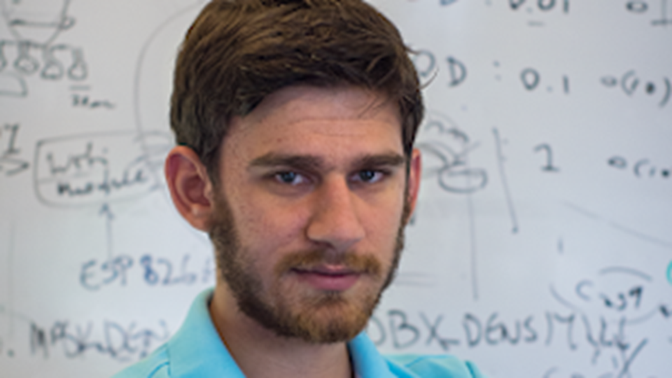 Deepcure: &#x3A3;&#x3B5; &#x3B3;&#x3CD;&#x3C1;&#x3BF; &#x3C7;&#x3C1;&#x3B7;&#x3BC;&#x3B1;&#x3C4;&#x3BF;&#x3B4;&#x3CC;&#x3C4;&#x3B7;&#x3C3;&#x3B7;&#x3C2; 150 &#x3B5;&#x3BA;&#x3B1;&#x3C4;. &#x3C3;&#x3C4;&#x3BF;&#x3C7;&#x3B5;&#x3CD;&#x3B5;&#x3B9; &#x3B7; startup &#x3B1;&#x3C0;&#x3CC; &#x3C4;&#x3B7;&#x3BD; &#x392;&#x3BF;&#x3C3;&#x3C4;&#x3CE;&#x3BD;&#x3B7; &#x3BC;&#x3B5; &#x3B5;&#x3BB;&#x3BB;&#x3B7;&#x3BD;&#x3B9;&#x3BA;&#x3CC; &#x3B1;&#x3AF;&#x3BC;&#x3B1;